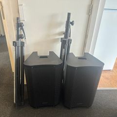SubZero D12 Active Speakers Pair + Stands