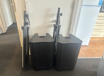 SubZero D12 Active Speakers Pair + Stands