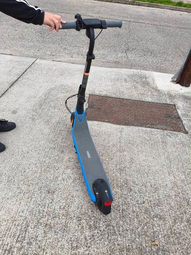 Electric scooter