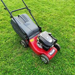 Castelgarden XC 43 petrol lawnmower with a reliable STIGA engine.