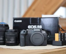 Canon EOS R8 Full Frame Mirrorless Camera Bundle