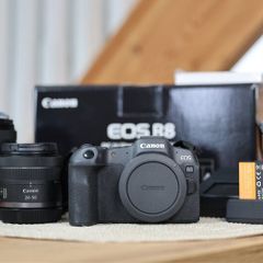 Canon EOS R8 Full Frame Mirrorless Camera Bundle