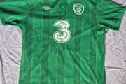 Euro 2012 squad signed ireland jersey,size XL MINT, NEVER WORN