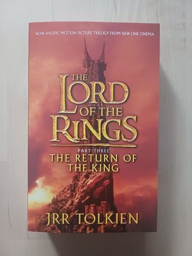 The Lord of the Rings 3 Volumes by J.R.R. Tolkien (Fantasy Paperbacks 2002)