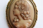 Vintage  Cameo Brooch
