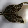 Vintage Mother of Pearl Brooch Image 2