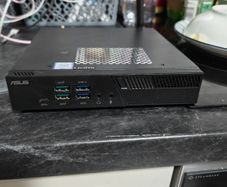 Asus ultra small pc i5 9500T- 16 gb ram -256 nvme