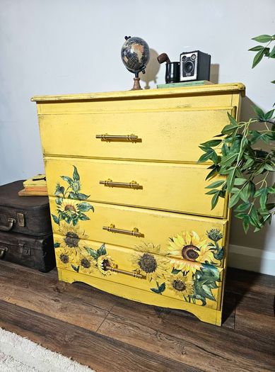 Chest of drawers
