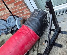 Everlast large boxing bag wall bracket
