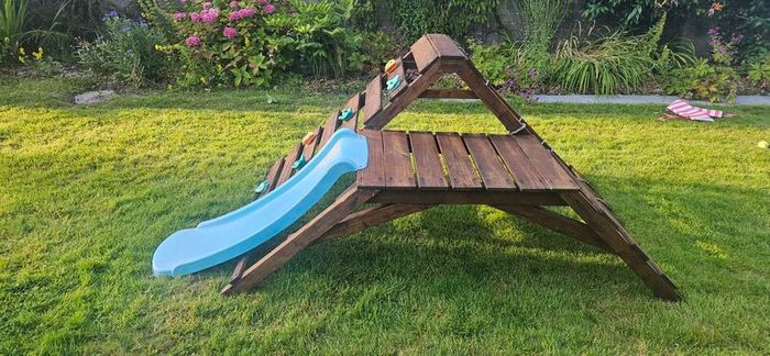 Outdoor play centre