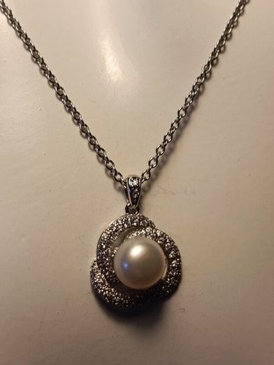 Bargain.Sterling Silver Cultured Pearl and Natural Zircon Pendant and Earrings Set