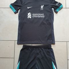 Liverpool kit kids large