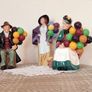 Vintage porcelain figurines family of balloon sellers by Royal Doultot . 85 euro each Image 2