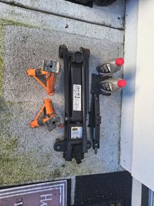 Car Jack with Jack Stands