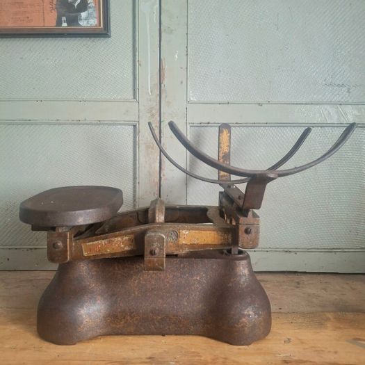 Antique W&T Avery Cast Iron Shop Scales