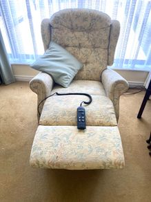 Celebrity Brand electric lift & rise recliner Chair