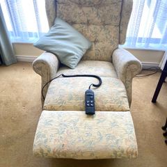Celebrity Brand electric lift & rise recliner Chair