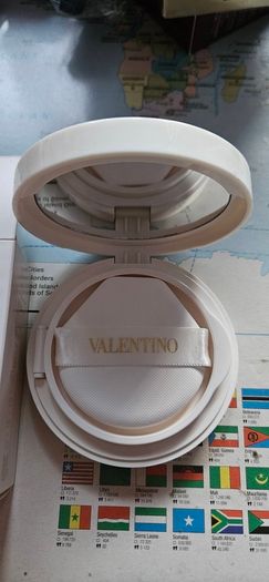 Valrntino Go Cushion Glow Cushion Foundation in LN2