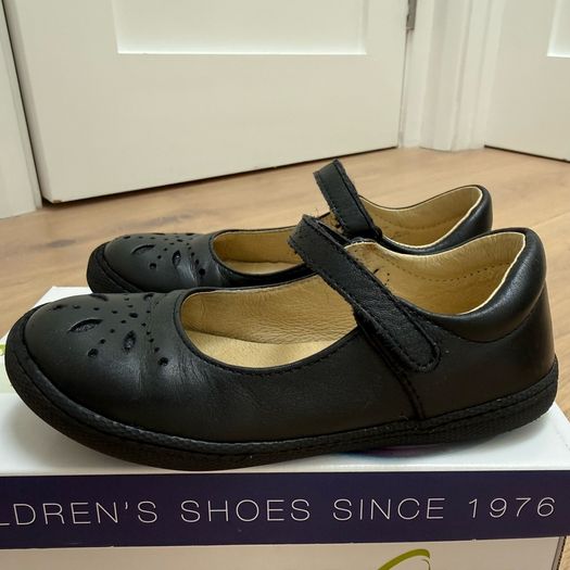 Primigi black leather school shoes size 10 1/2 EU29