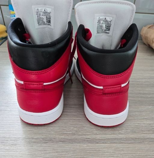 nike jordans