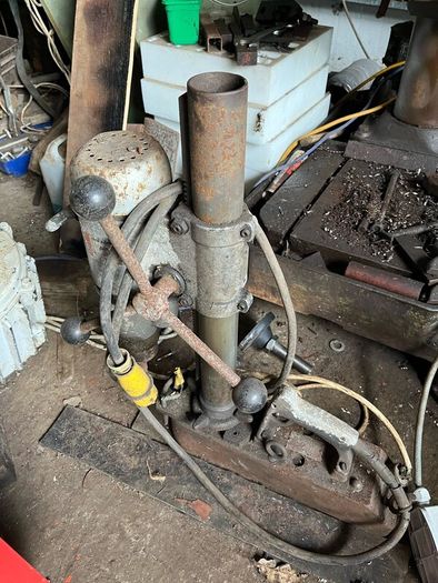 Pillar drill