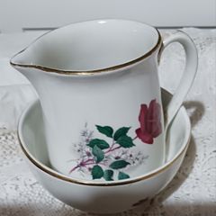Arklow/ Red Velvet pattern Jug & sugar bowl