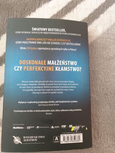 Za Zamknietymi Drzwiami