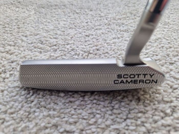 R/H 33" Scotty Cameron Select Newport 2.5