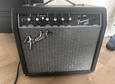 Guitar amp