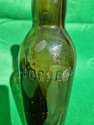 Antique 1/2 pint bottle - Cairnes Drogheda Limited