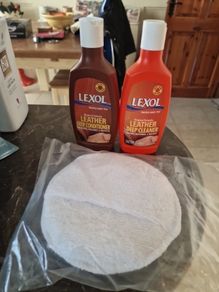 car leather cleaner