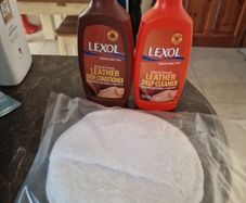 car leather cleaner