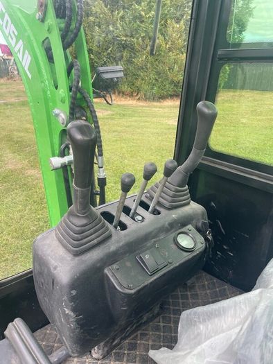 Mini digger. 1.2ton
