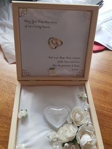 Wedding rings box