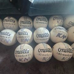 16 x O'Neills All-Ireland official Gaelic footballs