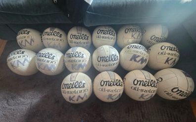 16 x O'Neills All-Ireland official Gaelic footballs