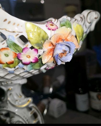 19th century Alt Wien centerpiece
