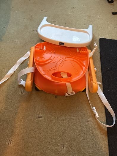 Collapsible baby chair