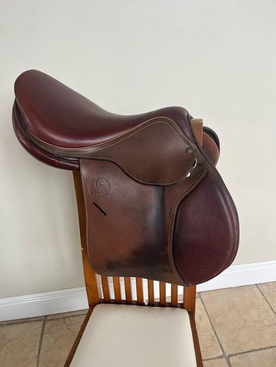 17.6 UCHA Jump/GP Saddle