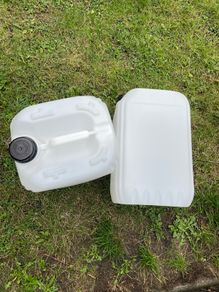 25 Litre Jerry Cans canisters
