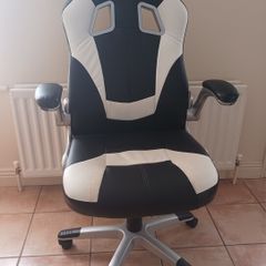 Gaming chair