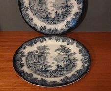 Fabulous Pair of Antique Dark Blue Flow 8 Inch Plates by Gater Hall & Co. Burslem, Staffordshire, in the Templo pattern, Circa 1907-1920