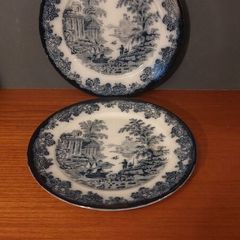 Fabulous Pair of Antique Dark Blue Flow 8 Inch Plates by Gater Hall & Co. Burslem, Staffordshire, in the Templo pattern, Circa 1907-1920