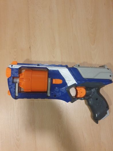 Nerf Strongarm