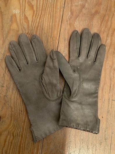 Beautiful vintage leather gloves