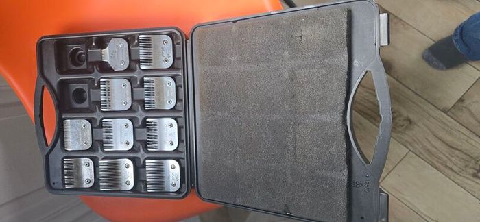 10 x used blades and Andis Dog Grooming Case - Andis - Masterclip - Groom Professional Equipment