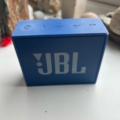 JBL Go bluetooth speaker with mic