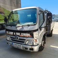 Toyota DYNA - 2010