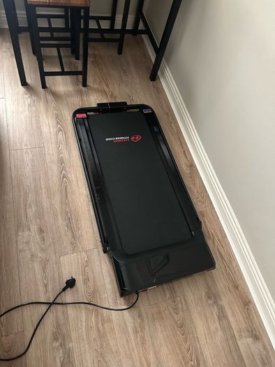 Folding treadmill