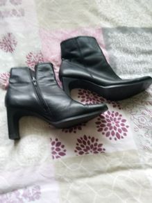 Womans shoes and boots for sale  , size 4 and a half would fit a size 5. .